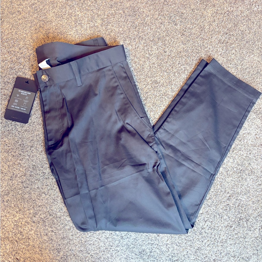 Men’s Fabletics Golf Khakis